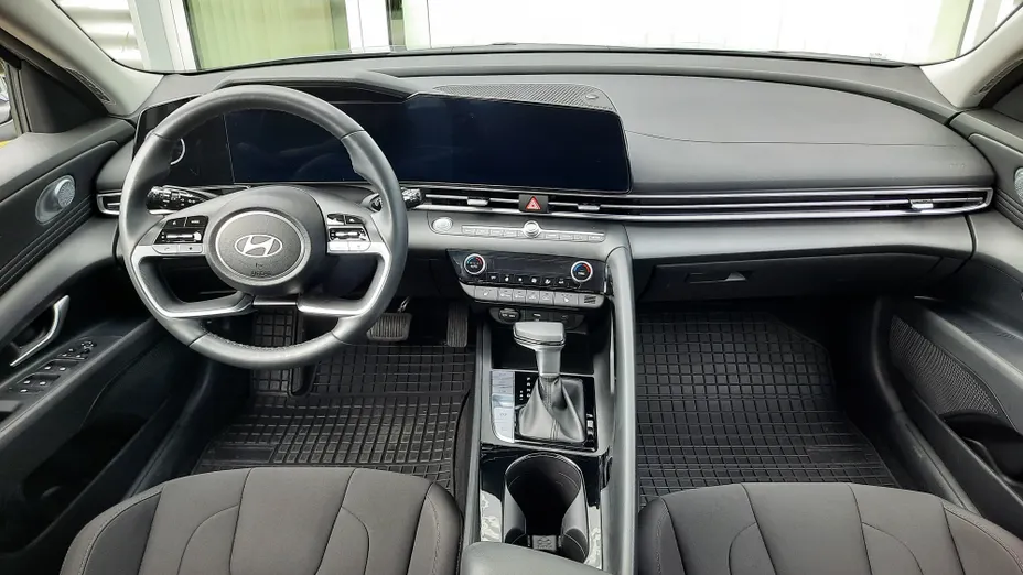 HYUNDAI Elantra Elantra 1.6 Smart CVT