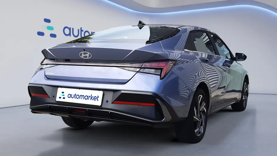 HYUNDAI Elantra Elantra 1.6 Smart CVT