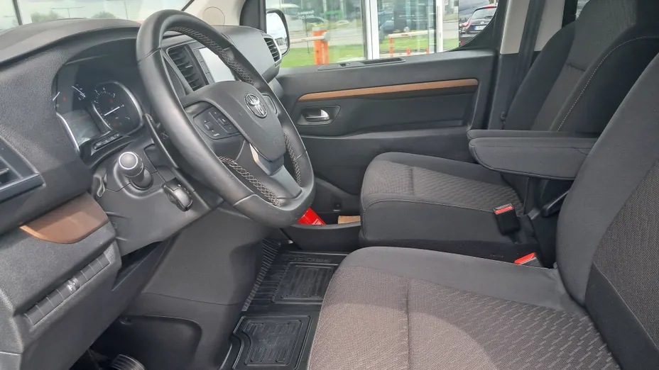 TOYOTA Proace Verso Proace Verso 2.0 D4-D Long Family aut