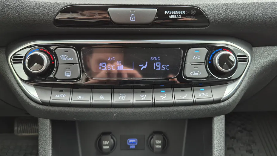 HYUNDAI i30 i30 1.5 T-GDI 48V Smart DCT
