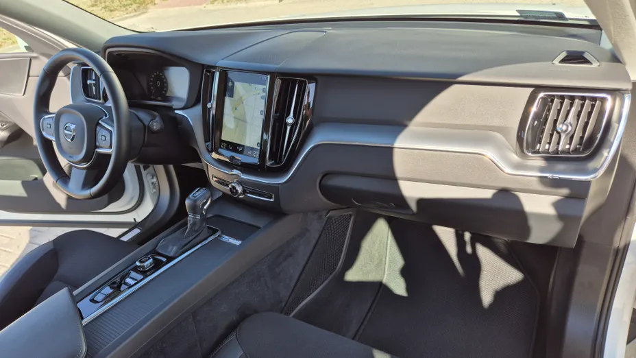 VOLVO XC60 XC60 T4 Momentum Pro aut