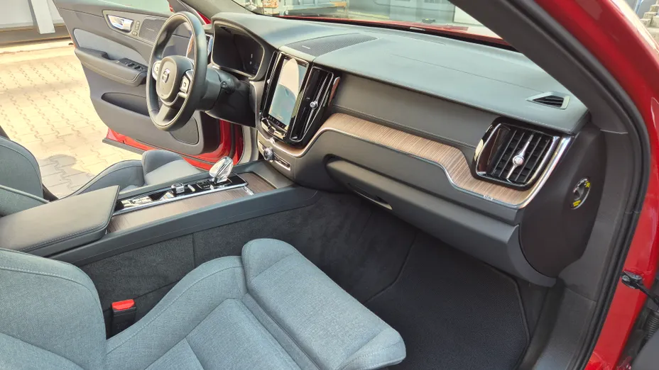 VOLVO XC60 XC60 T6 Plug-In Hybrid AWD Inscription aut