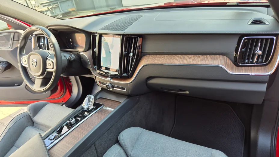 VOLVO XC60 XC60 T6 Plug-In Hybrid AWD Inscription aut