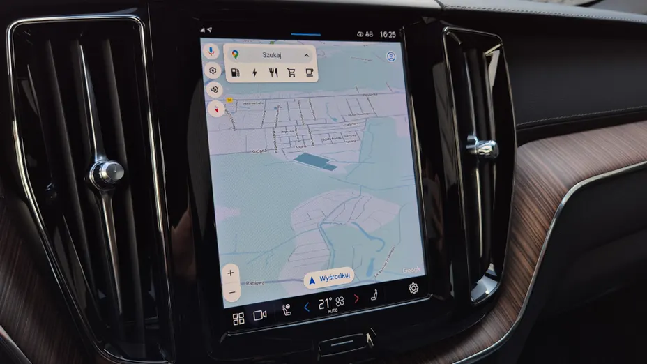 VOLVO XC60 XC60 T6 Plug-In Hybrid AWD Inscription aut