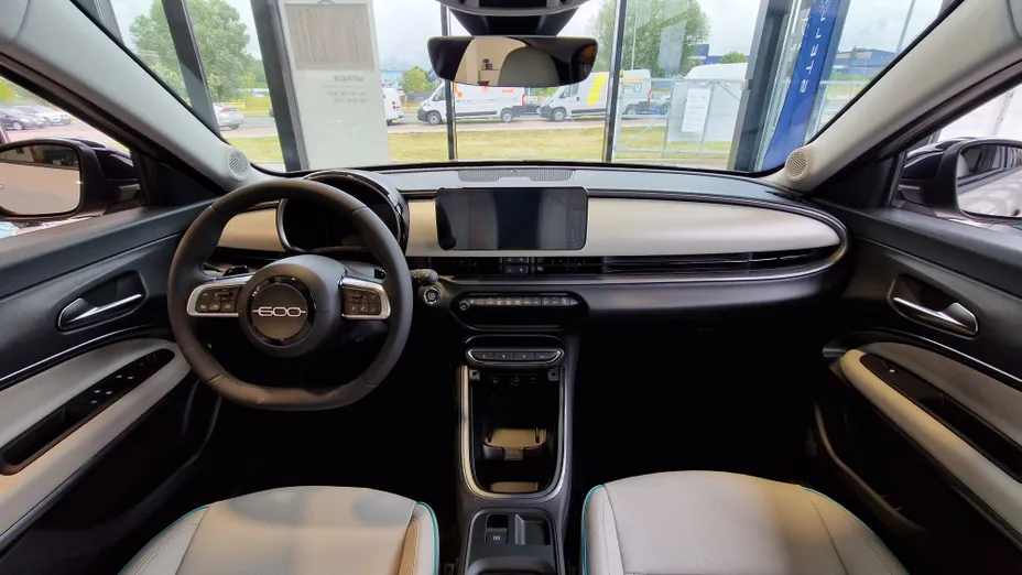 FIAT 600 600 1.2 Turbo Hybrid La Prima eDCT Nowy