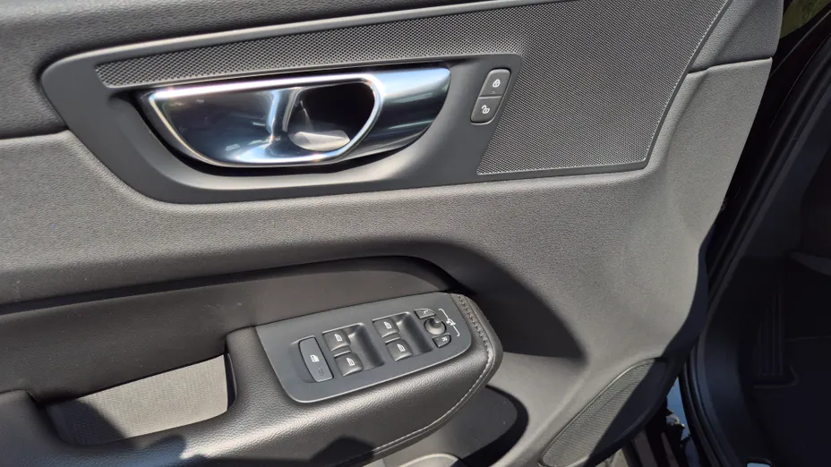 VOLVO XC60 XC60 T6 Plug-In Hybrid AWD Inscription Expression aut