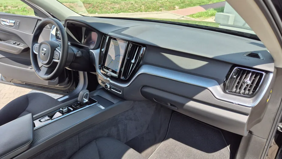 VOLVO XC60 XC60 T6 Plug-In Hybrid AWD Inscription Expression aut