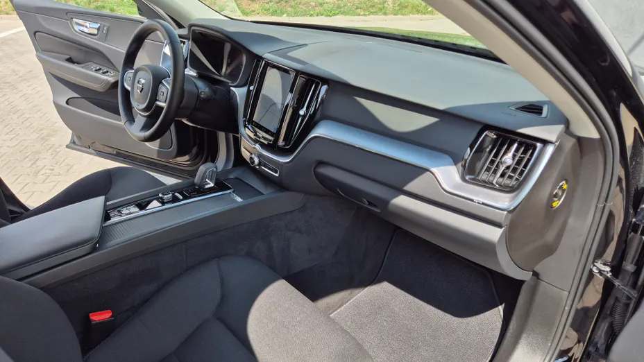 VOLVO XC60 XC60 T6 Plug-In Hybrid AWD Inscription Expression aut