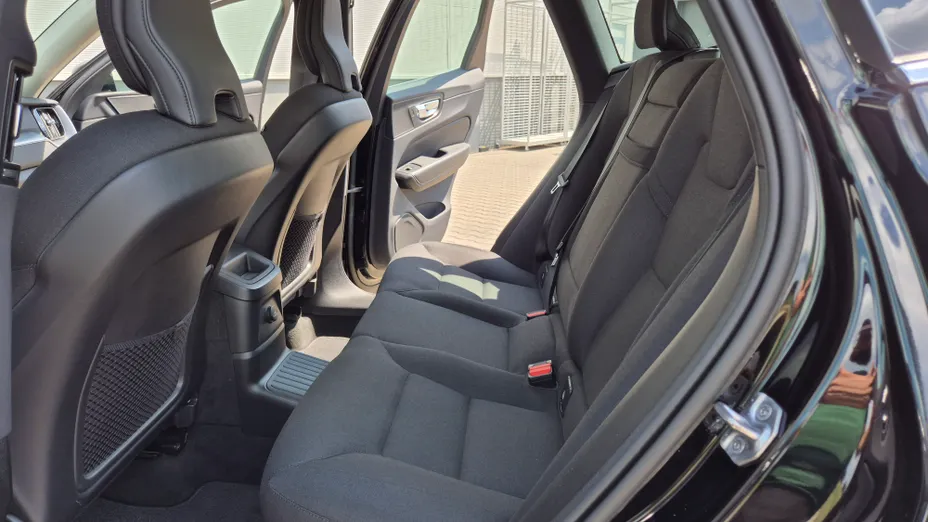 VOLVO XC60 XC60 T6 Plug-In Hybrid AWD Inscription Expression aut