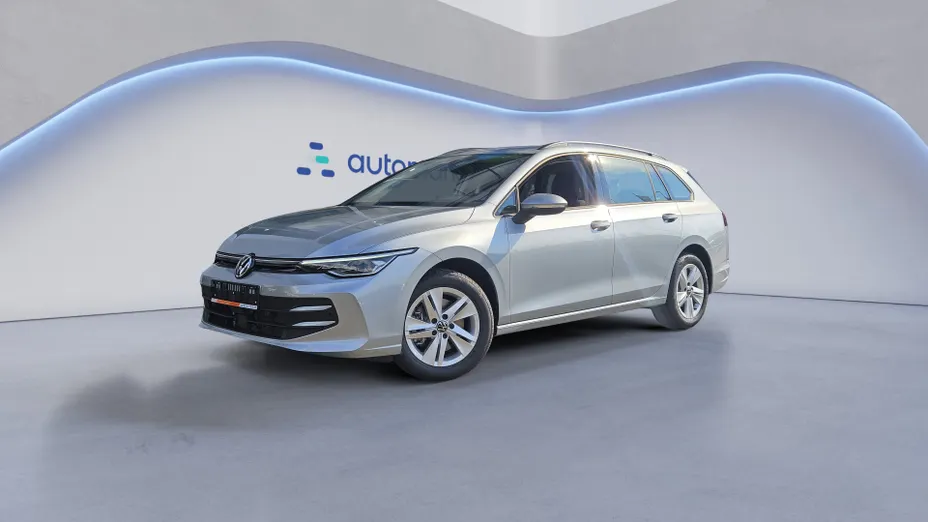 VOLKSWAGEN Golf Golf VIII 1.5 eTSI mHEV Life DSG Nowy