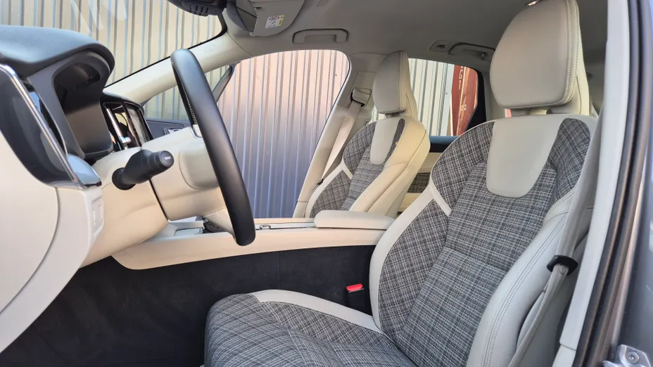 VOLVO XC60 XC60 D4 Momentum Pro aut
