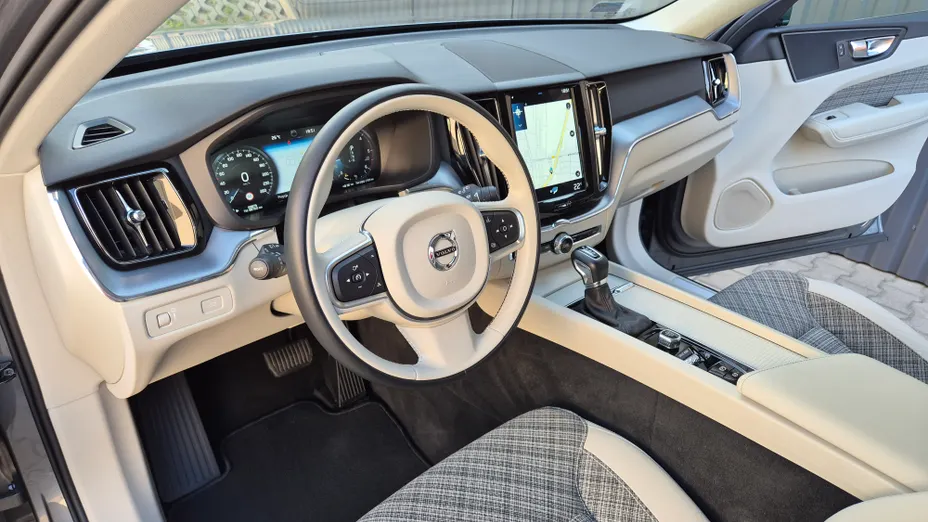 VOLVO XC60 XC60 D4 Momentum Pro aut