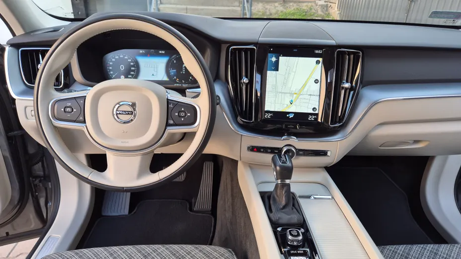 VOLVO XC60 XC60 D4 Momentum Pro aut