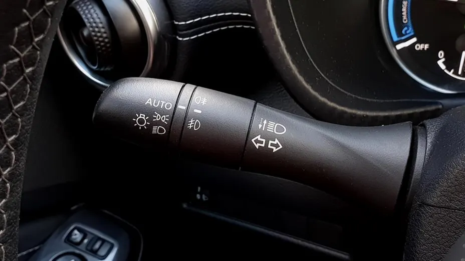 NISSAN Juke Juke 1.6 Hybrid N-Connecta AMT