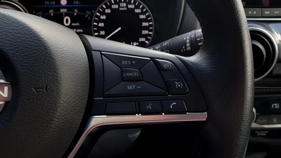NISSAN Juke Juke 1.6 Hybrid N-Connecta AMT