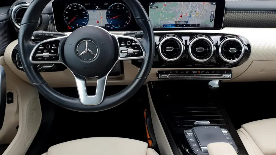 MERCEDES-BENZ CLA CLA 250 Progressive 7G-DCT