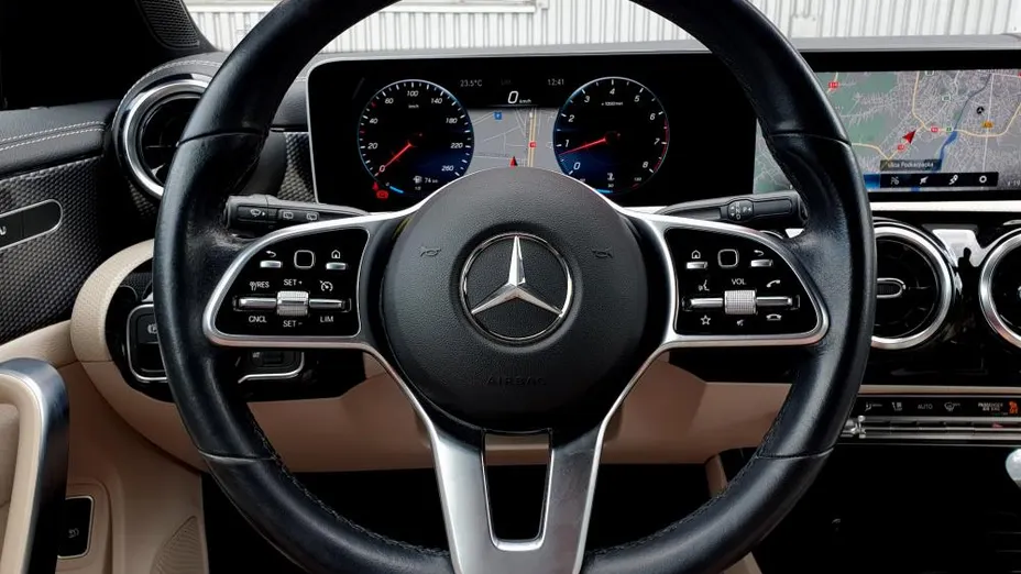 MERCEDES-BENZ CLA CLA 250 Progressive 7G-DCT