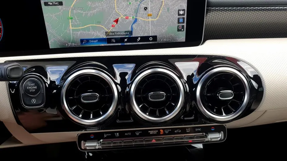 MERCEDES-BENZ CLA CLA 250 Progressive 7G-DCT