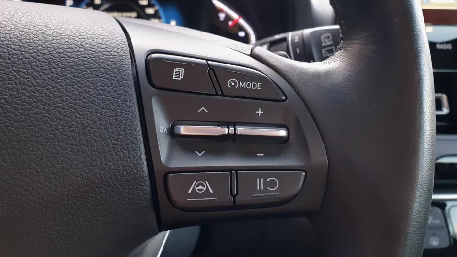 HYUNDAI i30 i30 1.5 T-GDI 48V Executive DCT
