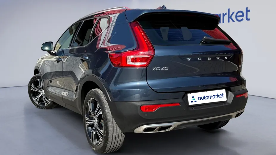 VOLVO XC40 XC40 T3 Momentum Pro