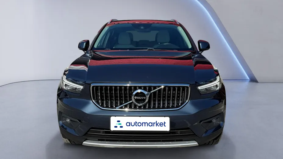 VOLVO XC40 XC40 T3 Momentum Pro