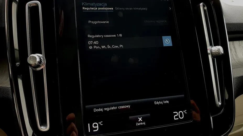 VOLVO XC40 XC40 T3 Momentum Pro