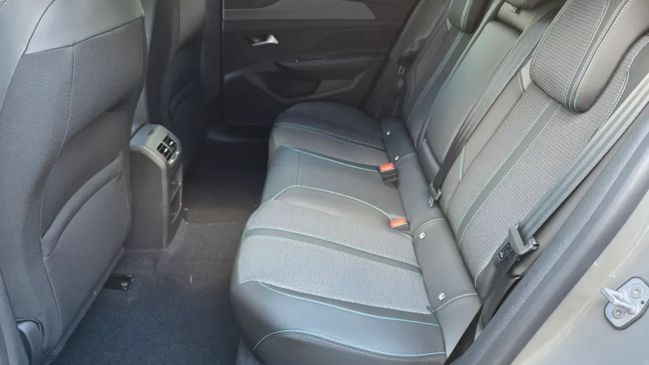 PEUGEOT 408 408 1.2 PureTech mHEV Business S&S e-DSC6 Nowy