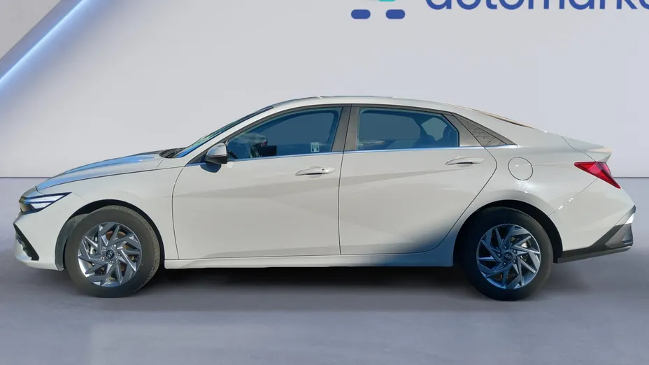 HYUNDAI Elantra Elantra 1.6 Smart