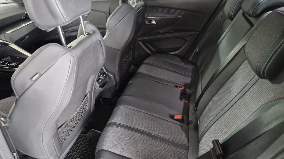 PEUGEOT 3008 3008 1.2 PureTech Allure Pack S&S EAT8