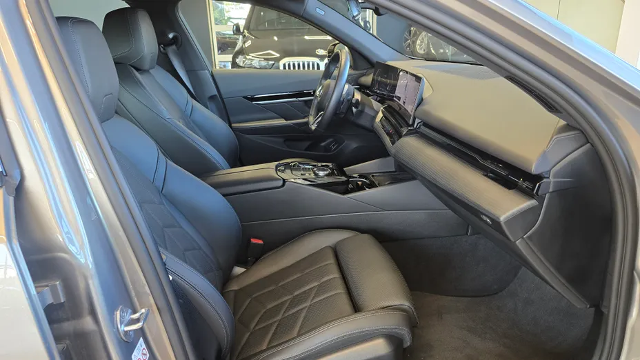 BMW Seria 5 520d xDrive mHEV M Sport aut