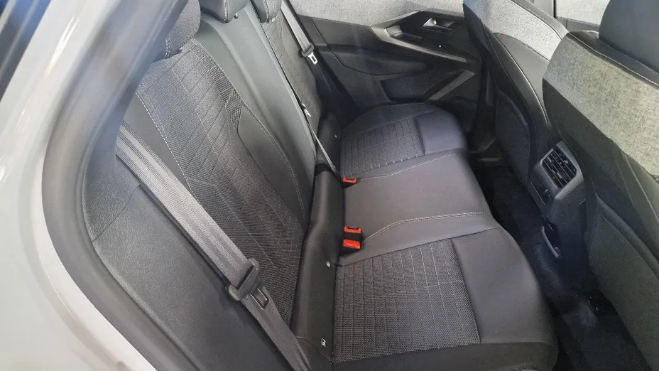 PEUGEOT 3008 3008 1.2 PureTech mHEV Allure e-DCS6