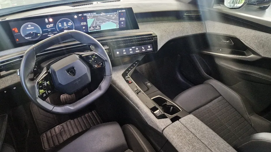 PEUGEOT 3008 3008 1.2 PureTech mHEV Allure e-DCS6