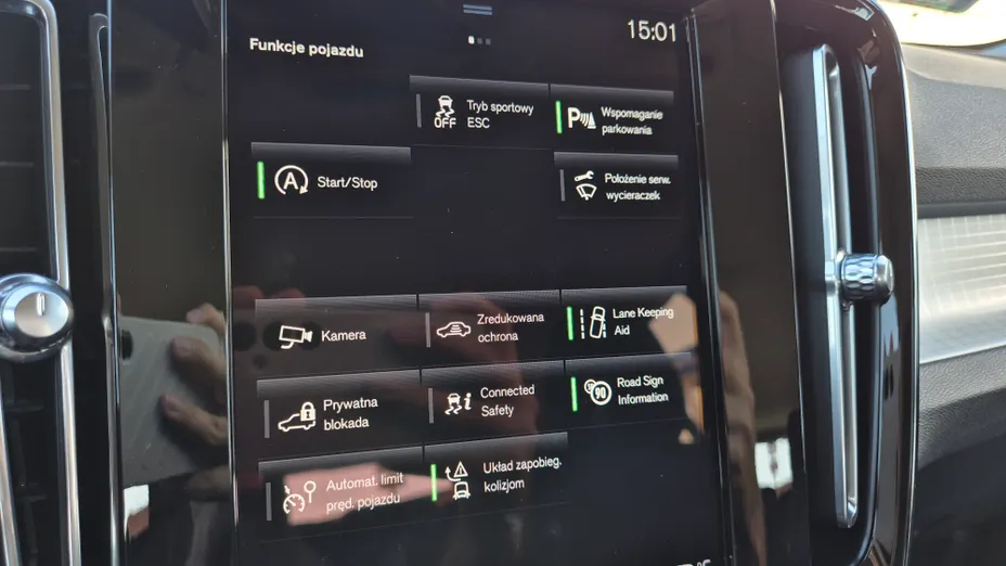 VOLVO XC40 XC40 T3 Momentum Pro aut