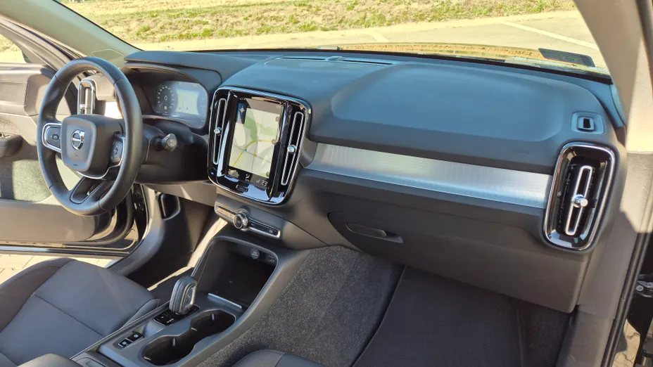VOLVO XC40 XC40 T3 Momentum Pro aut