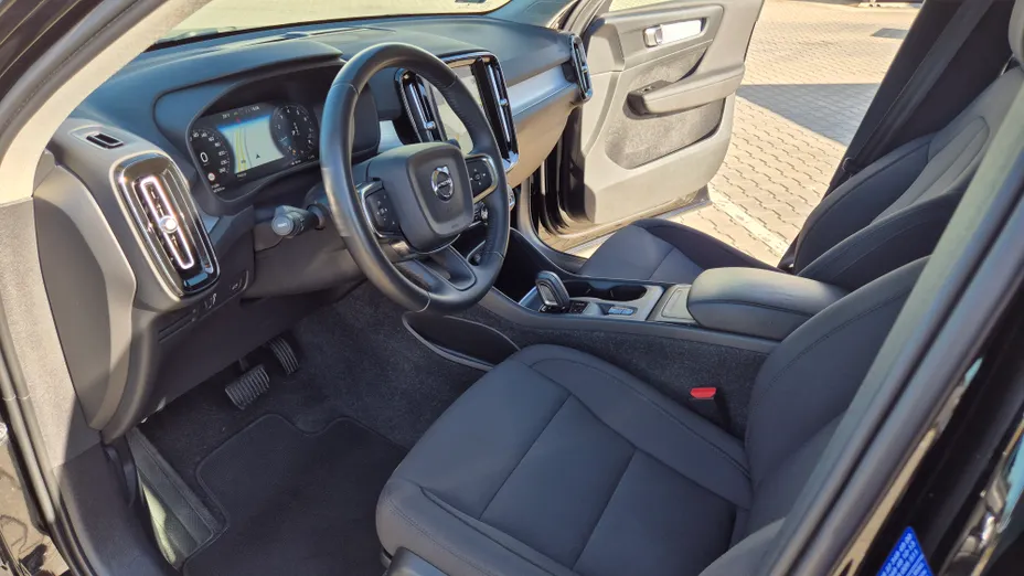 VOLVO XC40 XC40 T3 Momentum Pro aut