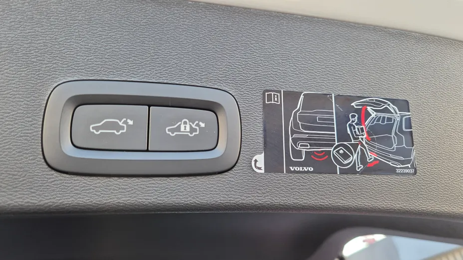 VOLVO XC40 XC40 T5 Plug-In Hybrid Inscription aut