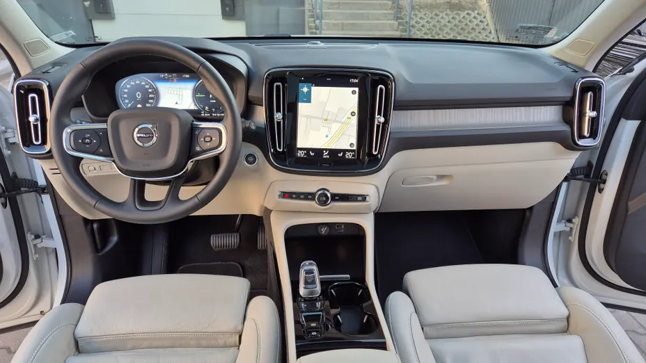 VOLVO XC40 XC40 T5 Plug-In Hybrid Inscription aut