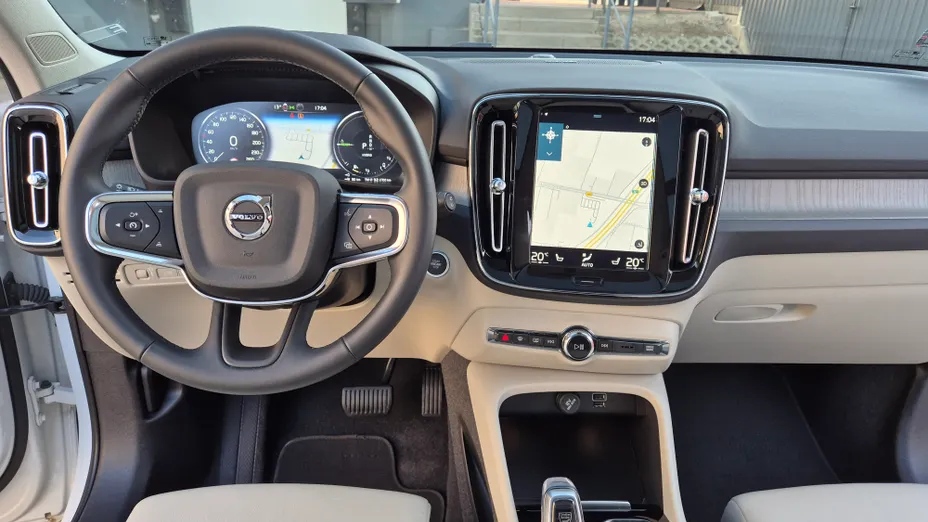 VOLVO XC40 XC40 T5 Plug-In Hybrid Inscription aut