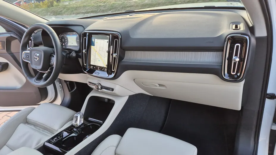 VOLVO XC40 XC40 T5 Plug-In Hybrid Inscription aut