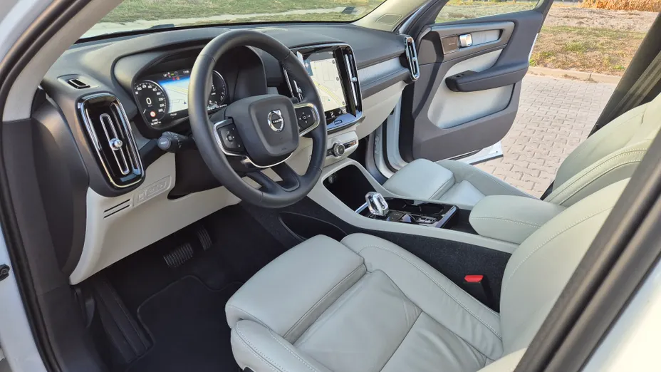 VOLVO XC40 XC40 T5 Plug-In Hybrid Inscription aut