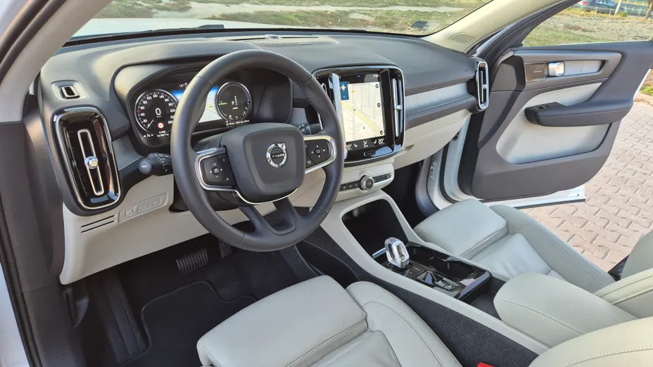 VOLVO XC40 XC40 T5 Plug-In Hybrid Inscription aut
