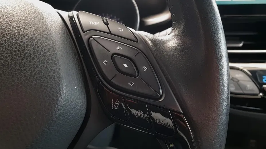 TOYOTA C-HR C-HR 2.0 Hybrid Executive