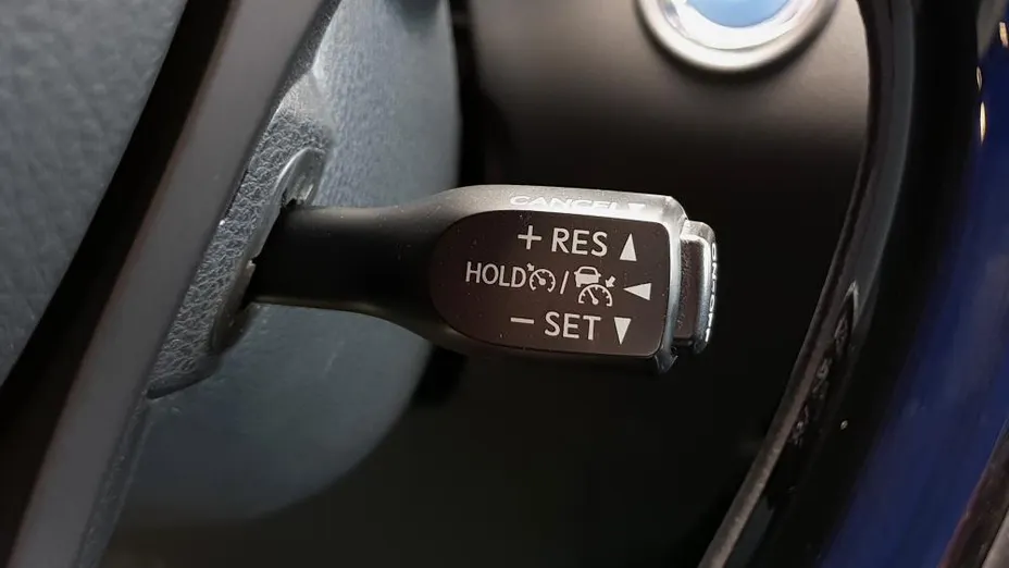 TOYOTA C-HR C-HR 2.0 Hybrid Executive