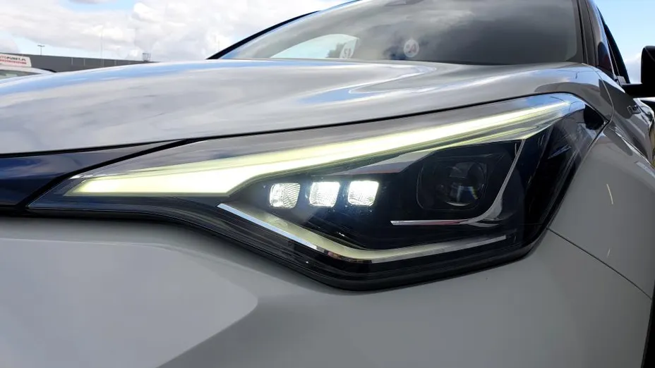 TOYOTA C-HR C-HR 2.0 Hybrid Executive