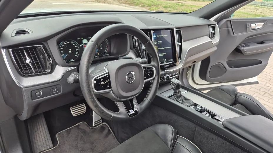 VOLVO XC60 XC60 T4 R-Design aut