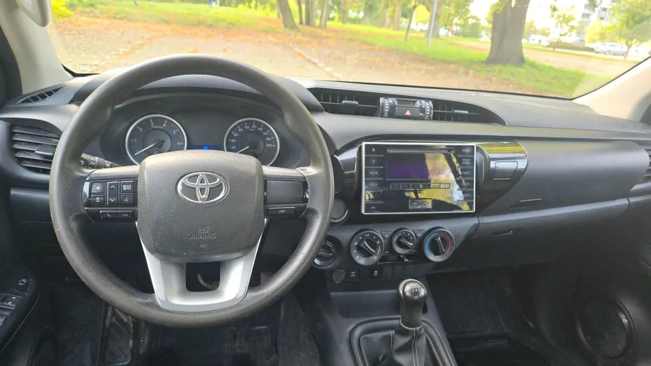 TOYOTA HiLux Hilux 2.4 D-4D Double Cab DLX 4x4