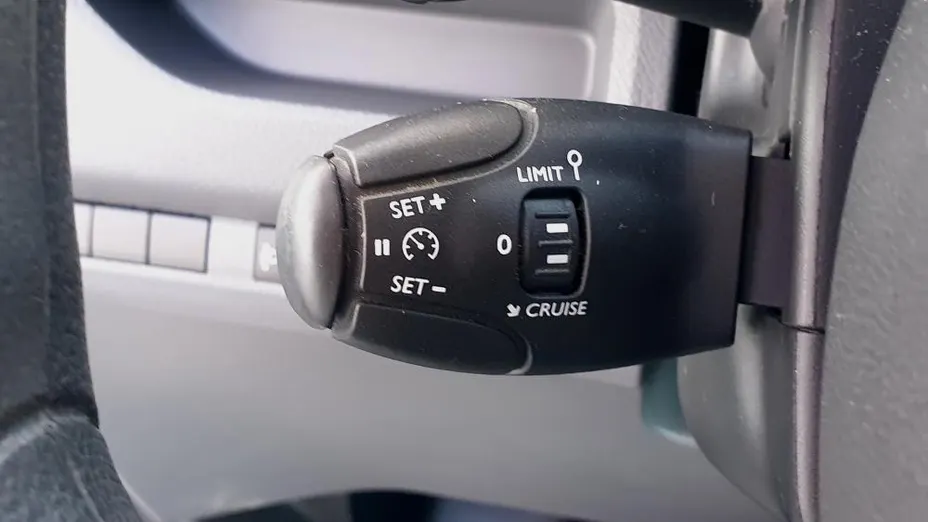 PEUGEOT Expert Expert 2.0 BlueHDi Long 3,1t Asphalt EAT8