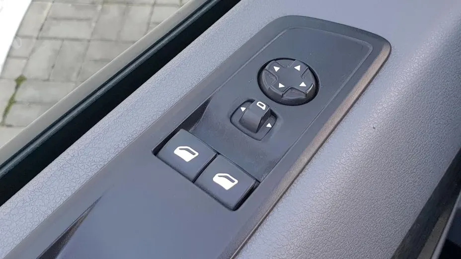 PEUGEOT Expert Expert 2.0 BlueHDi Long 3,1t Asphalt EAT8