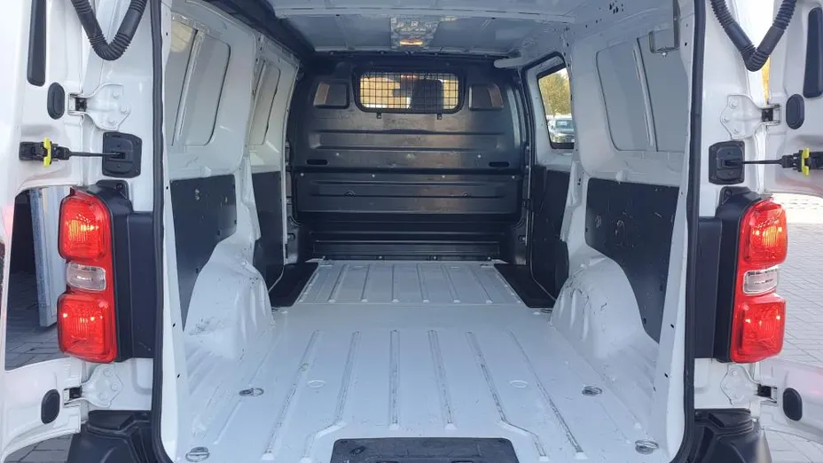 PEUGEOT Expert Expert 2.0 BlueHDi Long 3,1t Asphalt EAT8