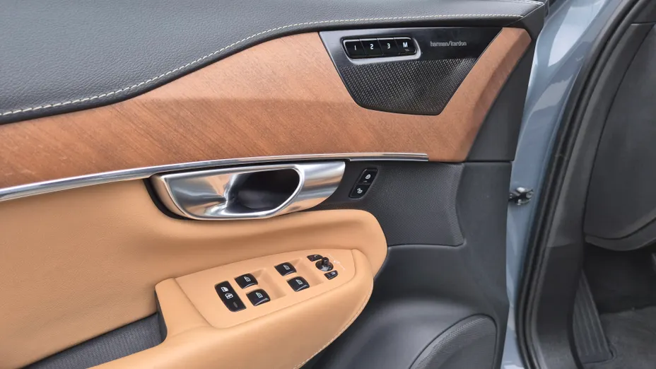 VOLVO XC90 XC90 T8 AWD Plug-In Hybrid Inscription 7os